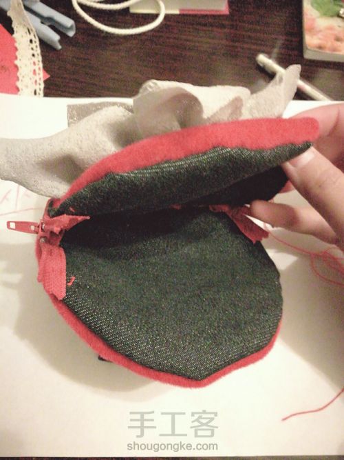 美丽花朵圆形包 第23步