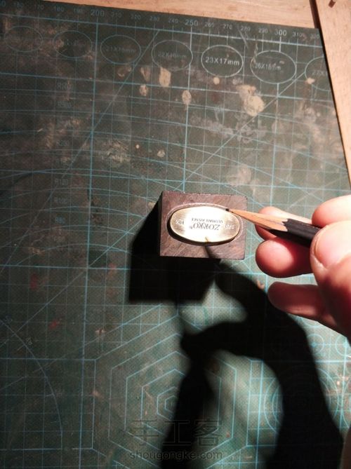 帅气的木质打火机 第4步