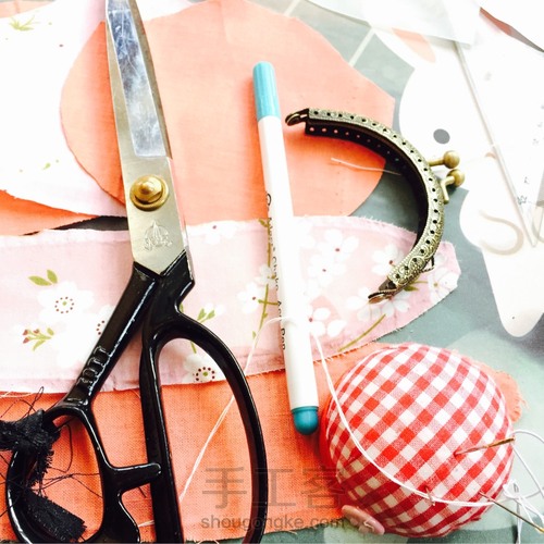 【教程】樱花口金包零钱包 第2步