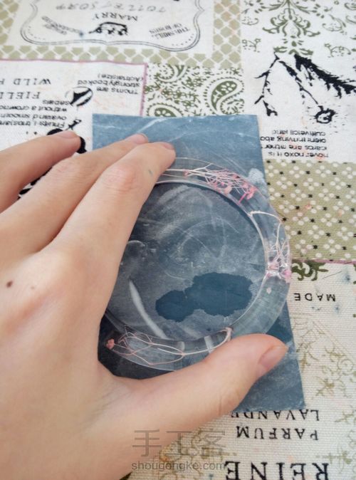 打磨滴胶手镯 第7步