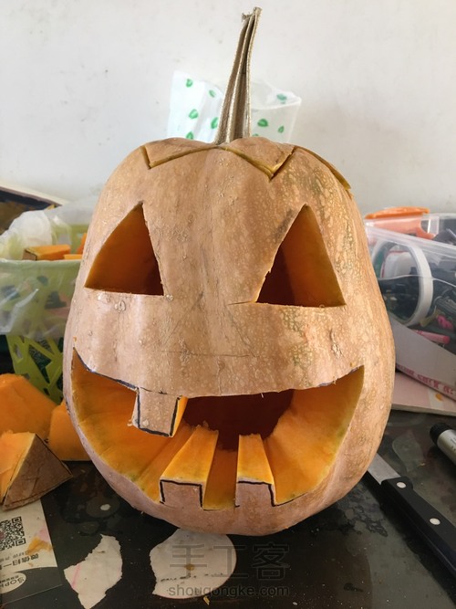 挖个南瓜灯 第9步