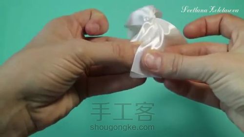 丝带蝴蝶结头饰 第31步