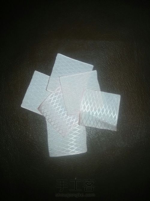 流苏胸针 第3步