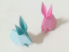 小兔子折纸教程。