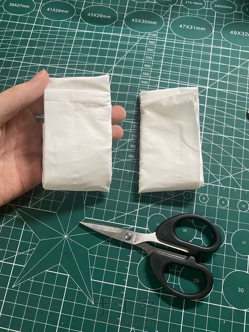 纸巾玫瑰 第4步