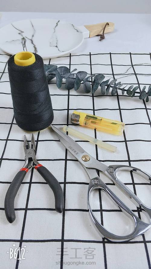 进口鹿皮绒花朵皮圈 第1步