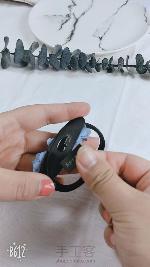 进口鹿皮绒花朵皮圈 第11步