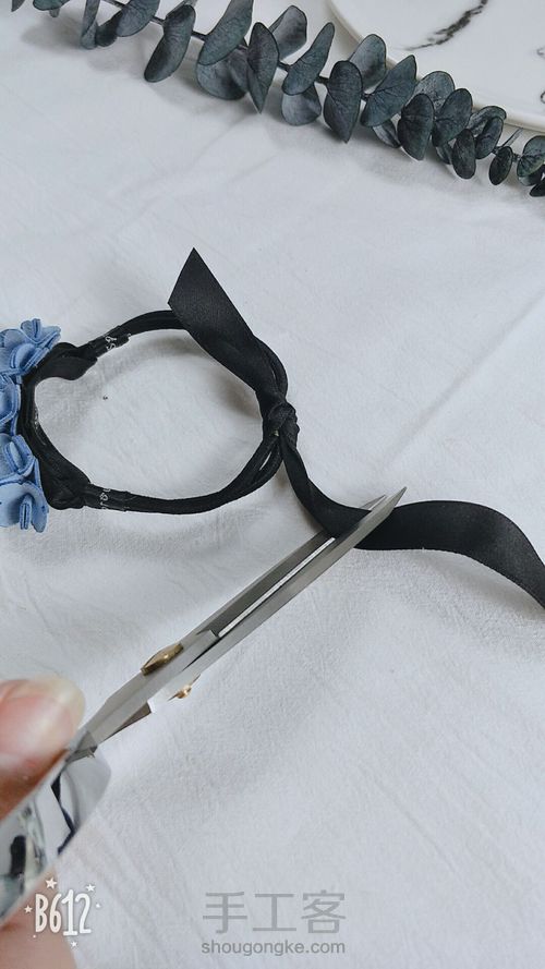 进口鹿皮绒花朵皮圈 第14步