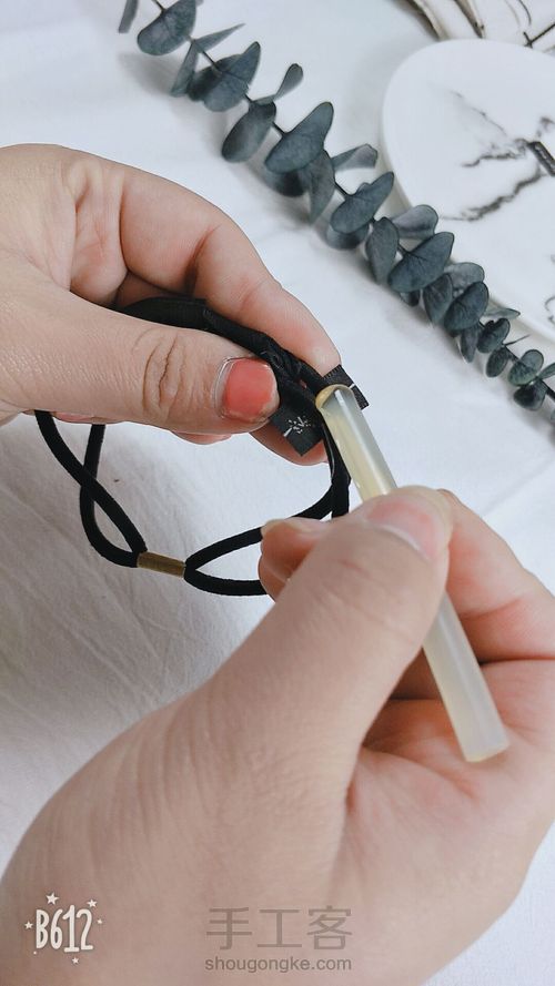 进口鹿皮绒花朵皮圈 第6步