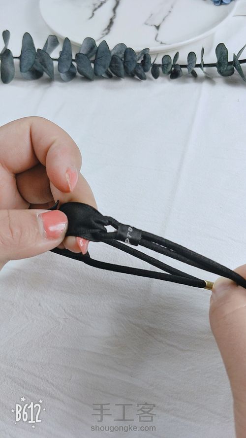 进口鹿皮绒花朵皮圈 第7步