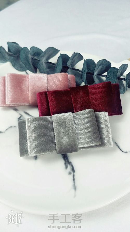 简约丝绒半发夹 第14步