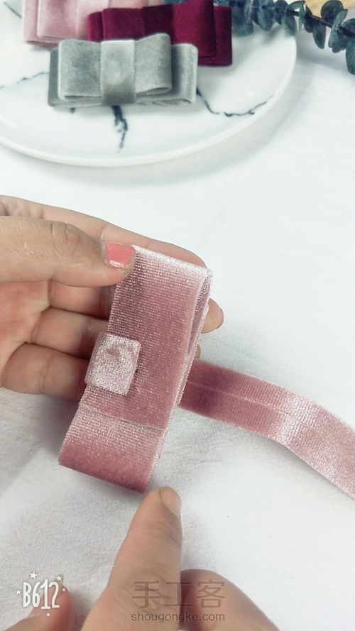 简约丝绒半发夹 第8步