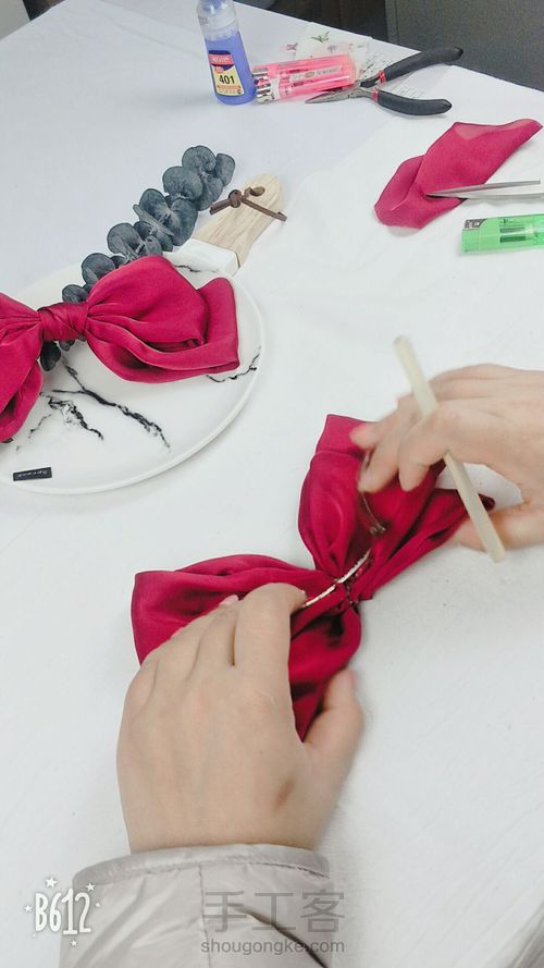 缎面大蝴蝶结 第12步