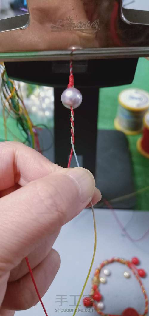 简易版端午彩绳手绳 第3步