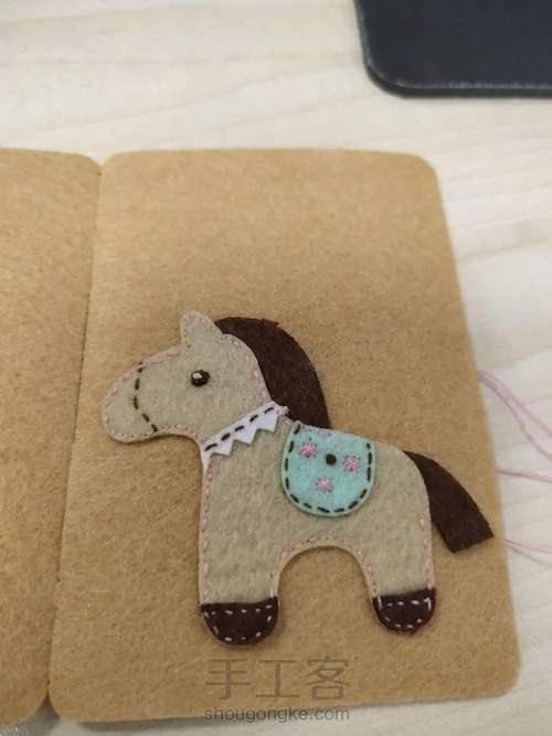情侣小马不织布卡包过程2 第3步