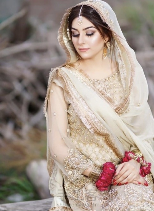【宁·圖集】精致的巴基斯坦刺绣礼服 第11步