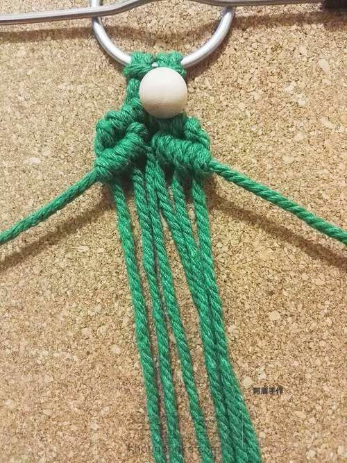 Macrame 圣诞树系列七绿野仙踪 第3步