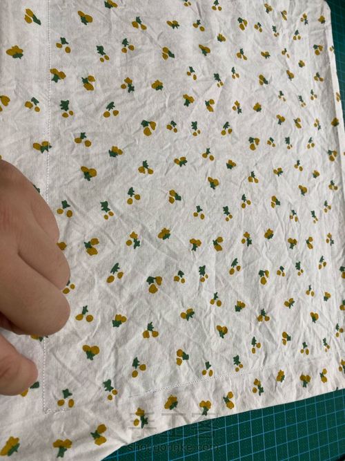 原创连衣裙旧物改造，宝宝枕头 第4步