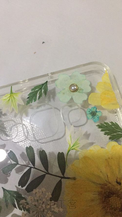 干花手机壳 第8步
