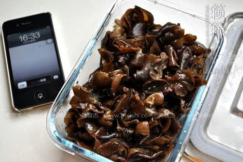 转－快速泡发黑木耳 第4步