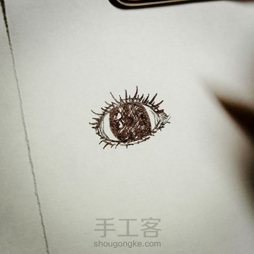 快速画一只眼 第21步