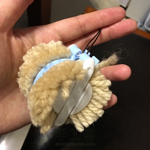 羊毛毡毛球奶茶色泰迪 第2步