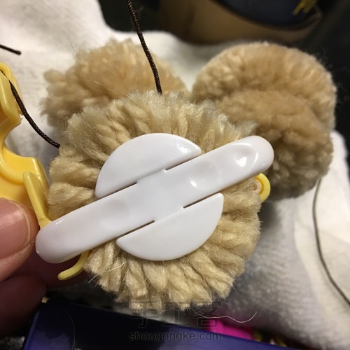 羊毛毡毛球奶茶色泰迪 第7步