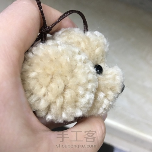 羊毛毡毛球奶茶色泰迪 第12步
