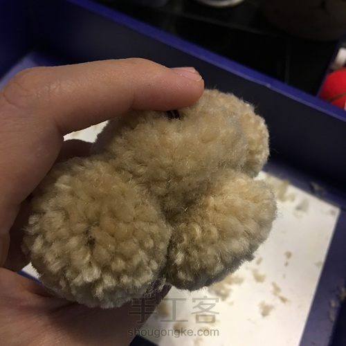 羊毛毡毛球奶茶色泰迪 第10步