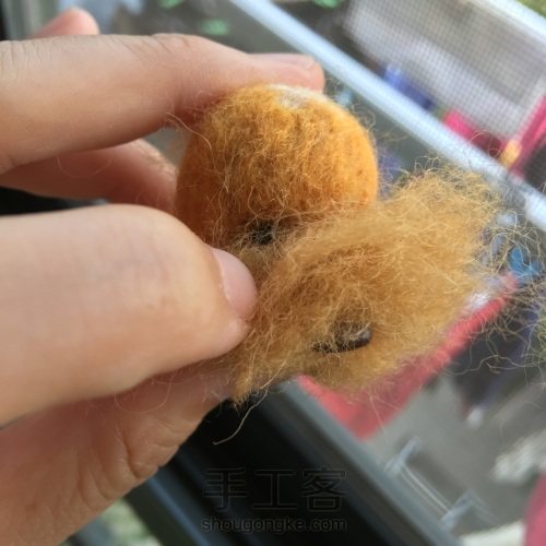 泰迪植毛 羊毛毡可爱小挂件 第4步