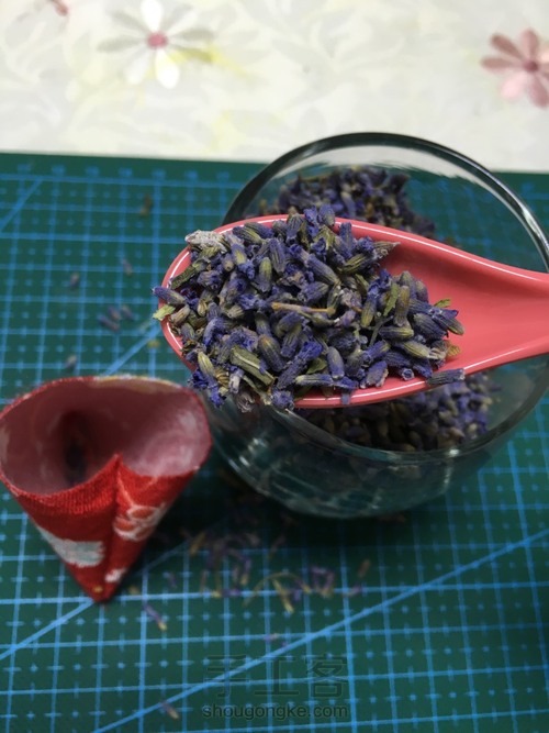 流苏薰衣草香包 第10步