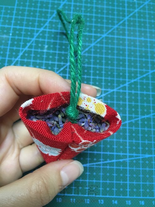 流苏薰衣草香包 第14步