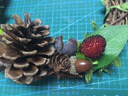 松塔花环之圣诞款 第10步