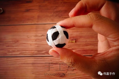 世界杯足球Telstar18原创手鞠挂件教程 第20步
