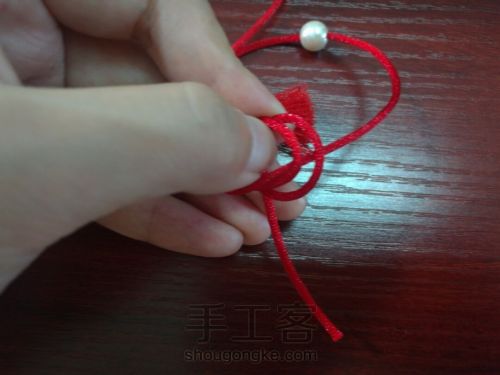 超简单的红色手绳 第11步