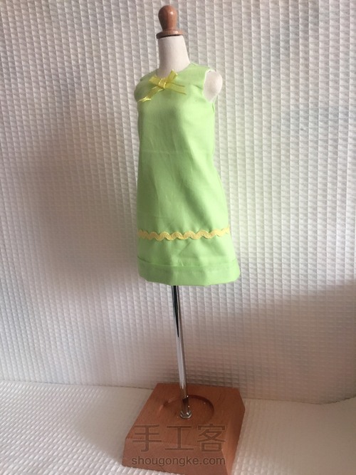 清新无袖连衣裙 第2步