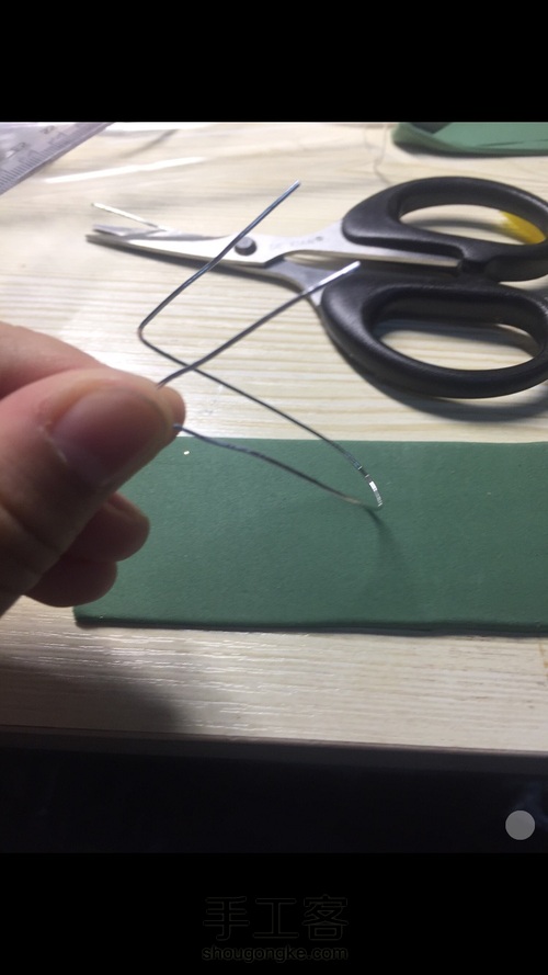 论如何自制一个猫咪手机架 第4步