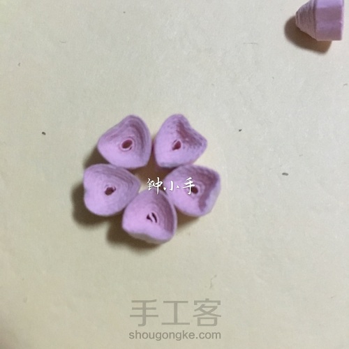 桃花朵朵开【衍纸教程】 第7步