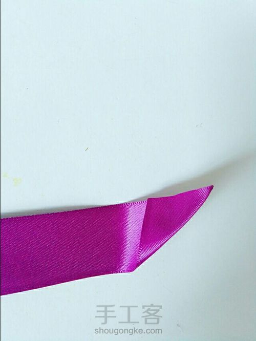 蝴蝶结玫瑰花发饰 第3步