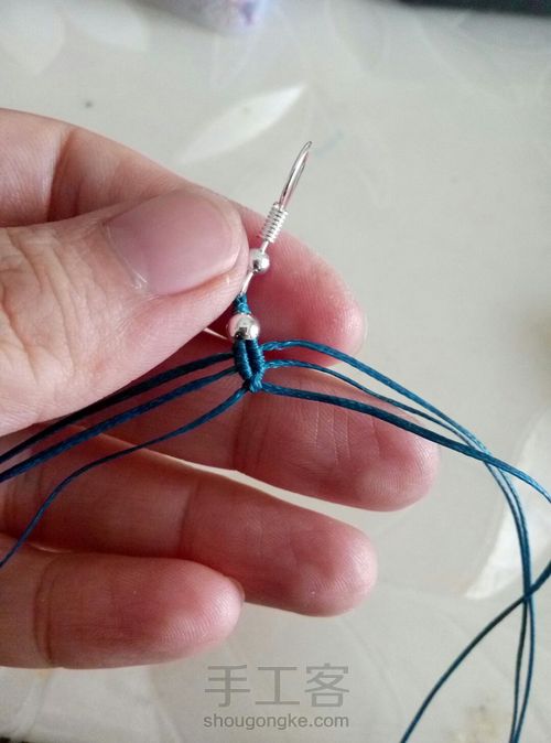 简单雅致的小耳坠 第3步