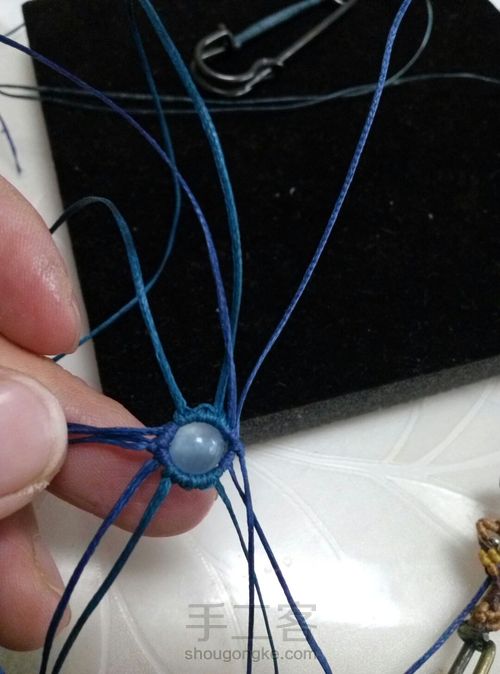 古典胸针 第6步