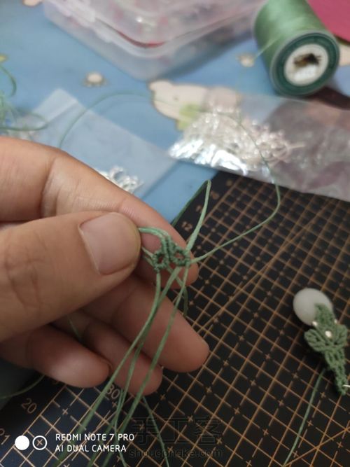 白玉平安扣耳环 第4步