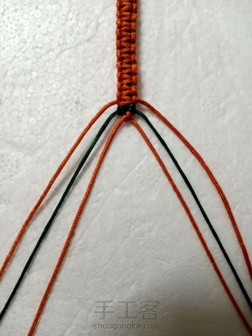 斜卷结手链（Q） 第3步