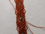 一款简单的斜卷结手链编织
