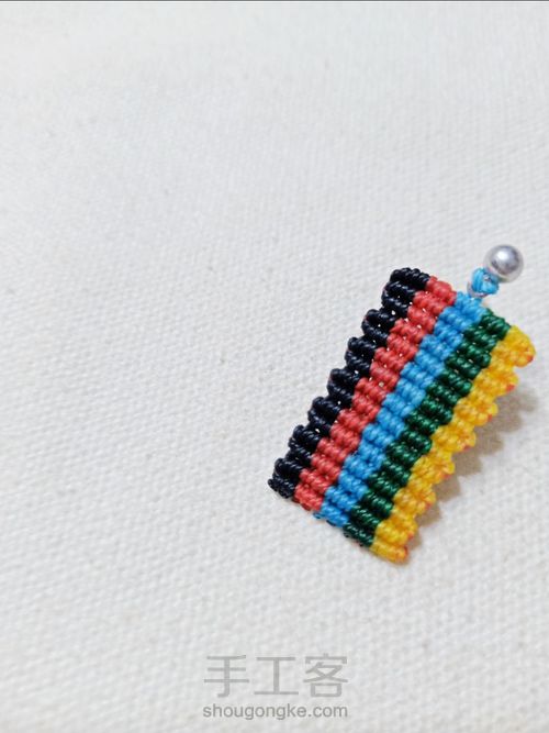 【重彩】超简单的五色斜卷结耳钉 第21步