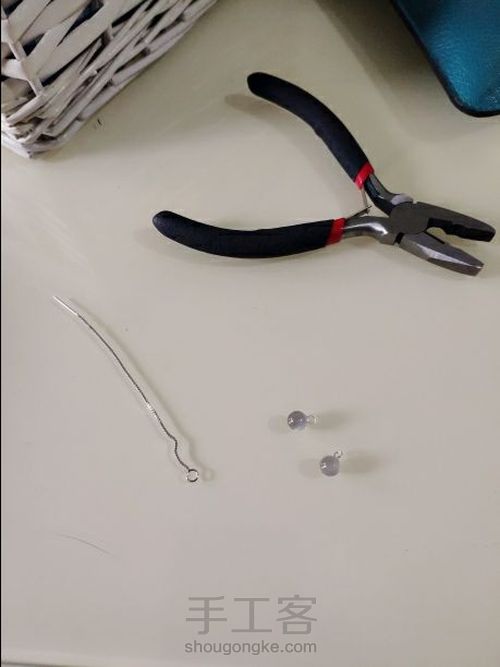 简单月光石吊坠耳线 第2步
