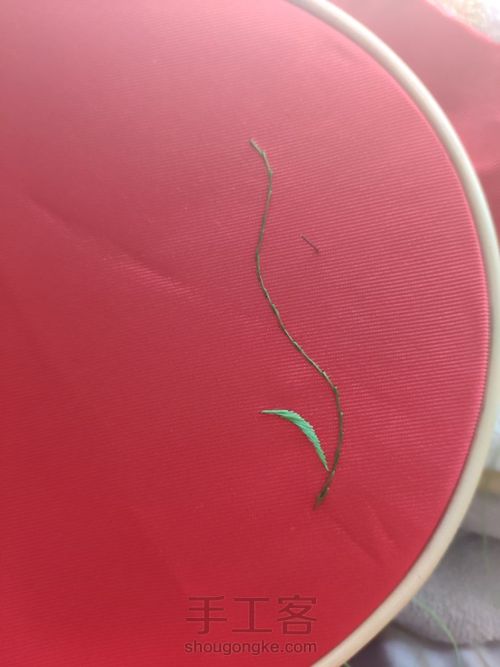 蜀绣-基础 平针叶子 第2步