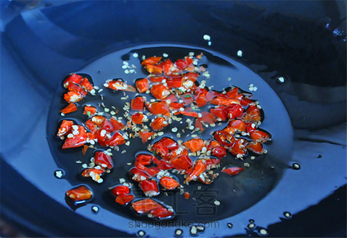 韭菜炒河虾 第4步