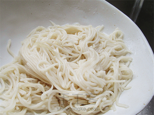 面条鸡蛋饼 第3步