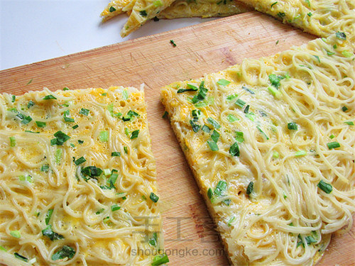 面条鸡蛋饼 第10步